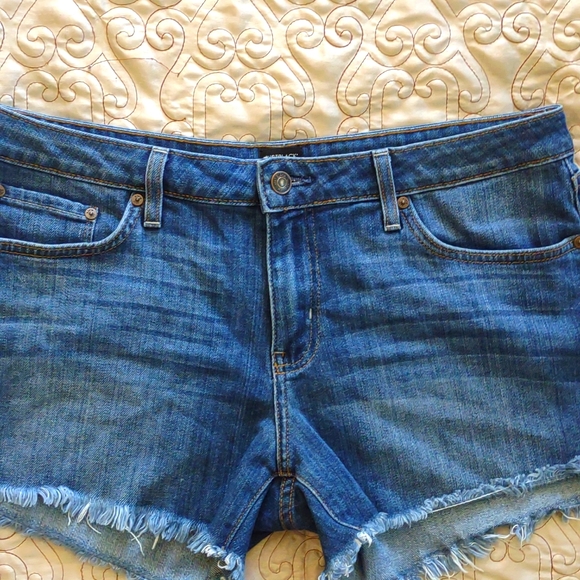 Just black, jean shorts. Great condition. Size 32. - Picture 2 of 5